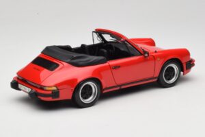 Porsche 911 SC Cabriolet Vermelho Minichamps 1:18 100063030 Metal - imagem 3 de 8