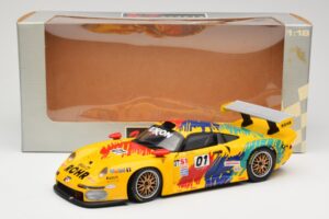 Porsche 911 GT1 #1 D. Rohr / R. Pilgrim / A. McNish 1997 UT Models 1:18 39724 Metal - imagem 8 de 8