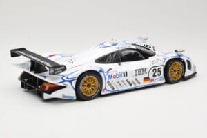 Porsche 911 GT1 #25 Porsche AG U. Alzen / J. Muller / B. Wollek 24 Hours of Le Mans 1998 Maisto 1:18 56052 Metal - imagem 3 de 8