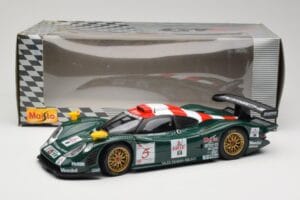 Porsche 911 GT1 #5 GT1 1997 Maisto 1:18 56055 Metal - imagem 8 de 8