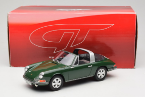 Porsche 911 F-Series Targa Verde GT Spirit 1:18 GT001CS Resina - imagem 6 de 6