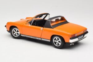Porsche 914/6 Laranja Revell 1:18 08864 Metal - imagem 7 de 8