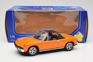 Porsche 914/6 Laranja Revell 1:18 08864 Metal - imagem 8 de 8