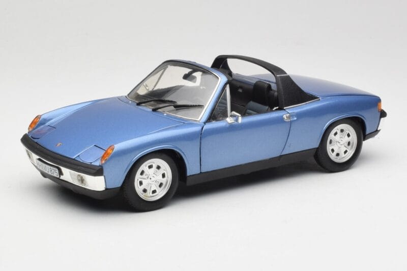 Porsche 914 Azul Revell 1:18 08975 Metal