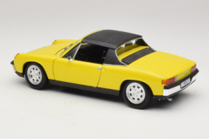 Porsche 914 Amarelo Revell 1:18 8976 Metal - imagem 7 de 8