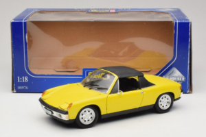 Porsche 914 Amarelo Revell 1:18 8976 Metal - imagem 8 de 8