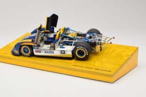 Porsche 917/30 #6 Penske Racing M. Donohue Can-Am Champion 1973 Minichamps 1:18 186736006 Metal - imagem 5 de 8