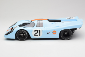 Porsche 917K Gulf #21 P. Rodriguez / L. Kinnunen J.W. Automotive Engineering 24 Hours of Le Mans 1970 Minichamps 1:12 1237066 - imagem 3 de 6