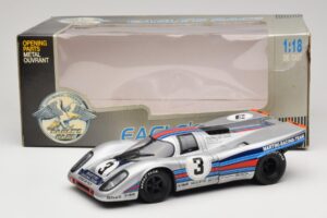 Porsche 917K #3 Martini V. Elford / G. van Lennep 12 Hours of Sebring Winner 1971 Eagles Race 1:18 905002 Metal - imagem 6 de 6