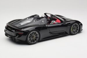 Porsche 918 Spyder Basalto Preto Metálico Minichamps 1:18 110062431 Metal - imagem 3 de 8