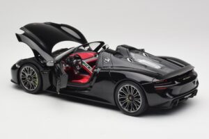Porsche 918 Spyder Basalto Preto Metálico Minichamps 1:18 110062431 Metal - imagem 5 de 8