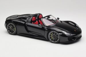 Porsche 918 Spyder Basalto Preto Metálico Minichamps 1:18 110062431 Metal - imagem 6 de 8