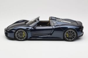 Porsche 918 Spyder Azul Metallic Minichamps 1:18 113062434 Metal - imagem 4 de 8