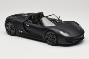 Porsche 918 Spyder Matte Black Minichamps 1:18 110060031 Metal - imagem 6 de 8