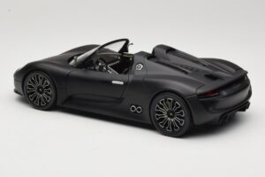 Porsche 918 Spyder Matte Black Minichamps 1:18 110060031 Metal - imagem 7 de 8