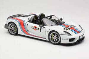 Porsche 918 Spyder Weissach Package Martini Minichamps 1:18 110062440 Metal - imagem 6 de 8