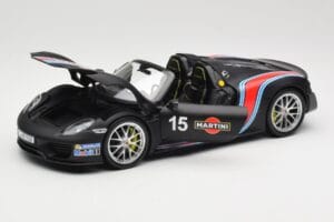 Porsche 918 Spyder Weissach Package Matt Black With Martini Stripes Minichamps 1:18 110062445 Metal - imagem 2 de 8