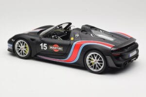 Porsche 918 Spyder Weissach Package Matt Black With Martini Stripes Minichamps 1:18 110062445 Metal - imagem 7 de 8