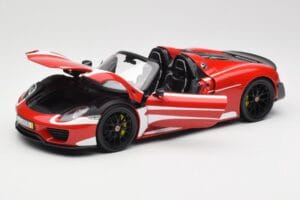 Porsche 918 Spyder Weissach Package Vermelho & Listas Brancas Minichamps 1:18 110062442 Metal - imagem 2 de 9