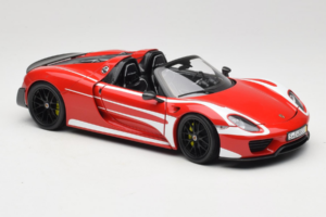 Porsche 918 Spyder Weissach Package Riscas Vermelho Branco Minichamps 1:18 110062442-O1 Metal - imagem 6 de 8