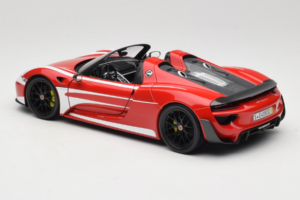 Porsche 918 Spyder Weissach Package Riscas Vermelho Branco Minichamps 1:18 110062442-O1 Metal - imagem 7 de 8