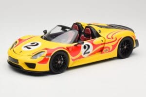 Porsche 918 Spyder Weissach Package Amarelo Com Listas Minichamps 1:18 110062446 Metal