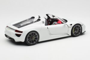 Porsche 918 Spyder Branco Minichamps 1:18 110062436 Metal - imagem 3 de 8
