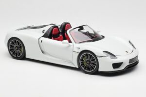 Porsche 918 Spyder Branco Minichamps 1:18 110062436 Metal - imagem 6 de 8