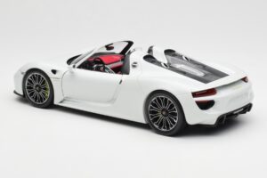 Porsche 918 Spyder Branco Minichamps 1:18 110062436 Metal - imagem 7 de 8