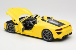 Porsche 918 Spyder Amarelo Minichamps 1:18 110062434 Metal - imagem 5 de 8