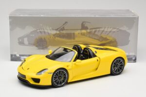Porsche 918 Spyder Amarelo Minichamps 1:18 110062434 Metal - imagem 8 de 8