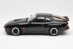 Porsche 924 Carrera GT Preto AUTOart 1:18 78001 Metal - imagem 4 de 8