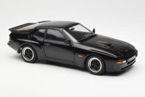 Porsche 924 Carrera GT Preto AUTOart 1:18 78001 Metal - imagem 6 de 8