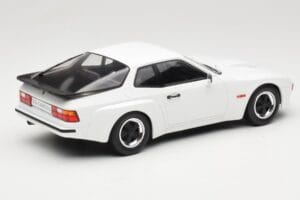 Porsche 924 Carrera GT Branco MCG 1:18 MCG18197 Metal - imagem 2 de 6