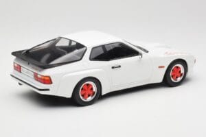 Porsche 924 Carrera GT Branco & Jantes Vermelhas MCG 1:18 MCG18303 Metal - imagem 2 de 6