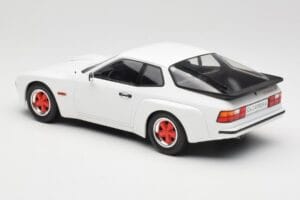 Porsche 924 Carrera GT Branco & Jantes Vermelhas MCG 1:18 MCG18303 Metal - imagem 5 de 6