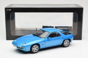 Porsche 928 Azul AUTOart 1:18 77901 Metal - imagem 8 de 8