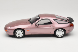 Porsche 928 S Cassis Red Metallic GT Spirit 1:18 GT524 Resina - imagem 3 de 6