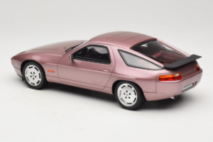 Porsche 928 S Cassis Red Metallic GT Spirit 1:18 GT524 Resina - imagem 5 de 6