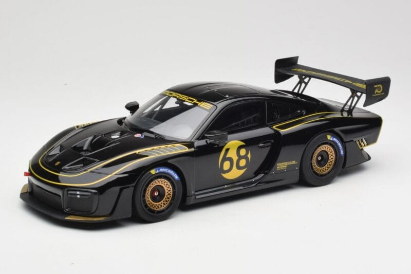 Porsche 935/19 Preto com Riscas Douradas Minichamps 1:18 155067568 Metal