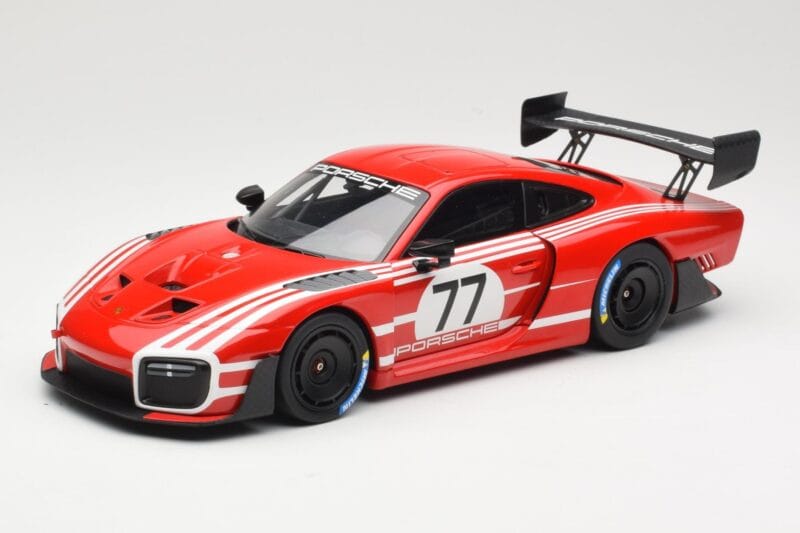 Porsche 935/19 Vermelho com Riscas Brancas Minichamps 1:18 155067577 Metal