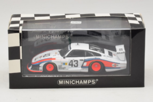 Porsche 935/78 Moby Dick #43 R. Stommelen / M. Schurti 24 Hours of Le Mans 1978 Minichamps 1:43 430786743 Metal - imagem 4 de 4