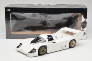Porsche 956K Plain Body 1982 Minichamps 1:18 155826600 Metal - imagem 6 de 6