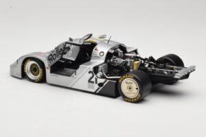 Porsche 956L #21 Rollei A. de Cadenet / C. Ballot-Lena 24 Hours of Le Mans 1984 Minichamps 1:18 183846921 Metal - imagem 5 de 8