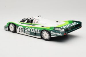 Porsche 956L #16 Skoal Bandit G. Edwards / D. Sears / M. Bleekemolen 24 Hours of Le Mans 1983 Minichamps 1:18 183836916 Metal - imagem 7 de 8
