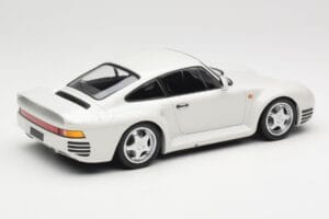 Porsche 959 White Metallic Minichamps 1:18 155066206 Metal - imagem 2 de 6