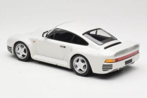 Porsche 959 White Metallic Minichamps 1:18 155066206 Metal - imagem 5 de 6