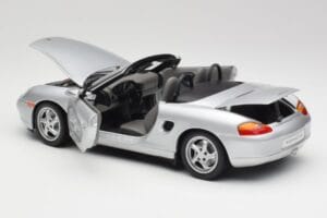 Porsche Boxster 986 Cabriolet Arctic Prata Metálico UT Models 1:18 27852 Metal - imagem 5 de 8