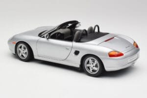 Porsche Boxster 986 Cabriolet Arctic Prata Metálico UT Models 1:18 27852 Metal - imagem 7 de 8