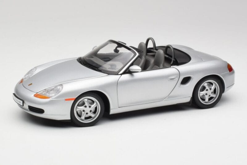 Porsche Boxster 986 Cabriolet Arctic Prata Metálico UT Models 1:18 27852 Metal